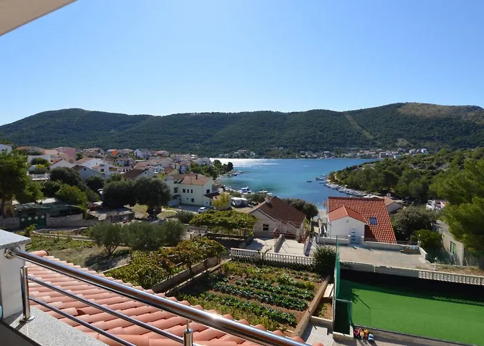 Apartman Grebastica-1 By Interhome